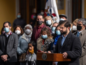 Boric anuncia bônus de inverno para população do Chile Socialismo